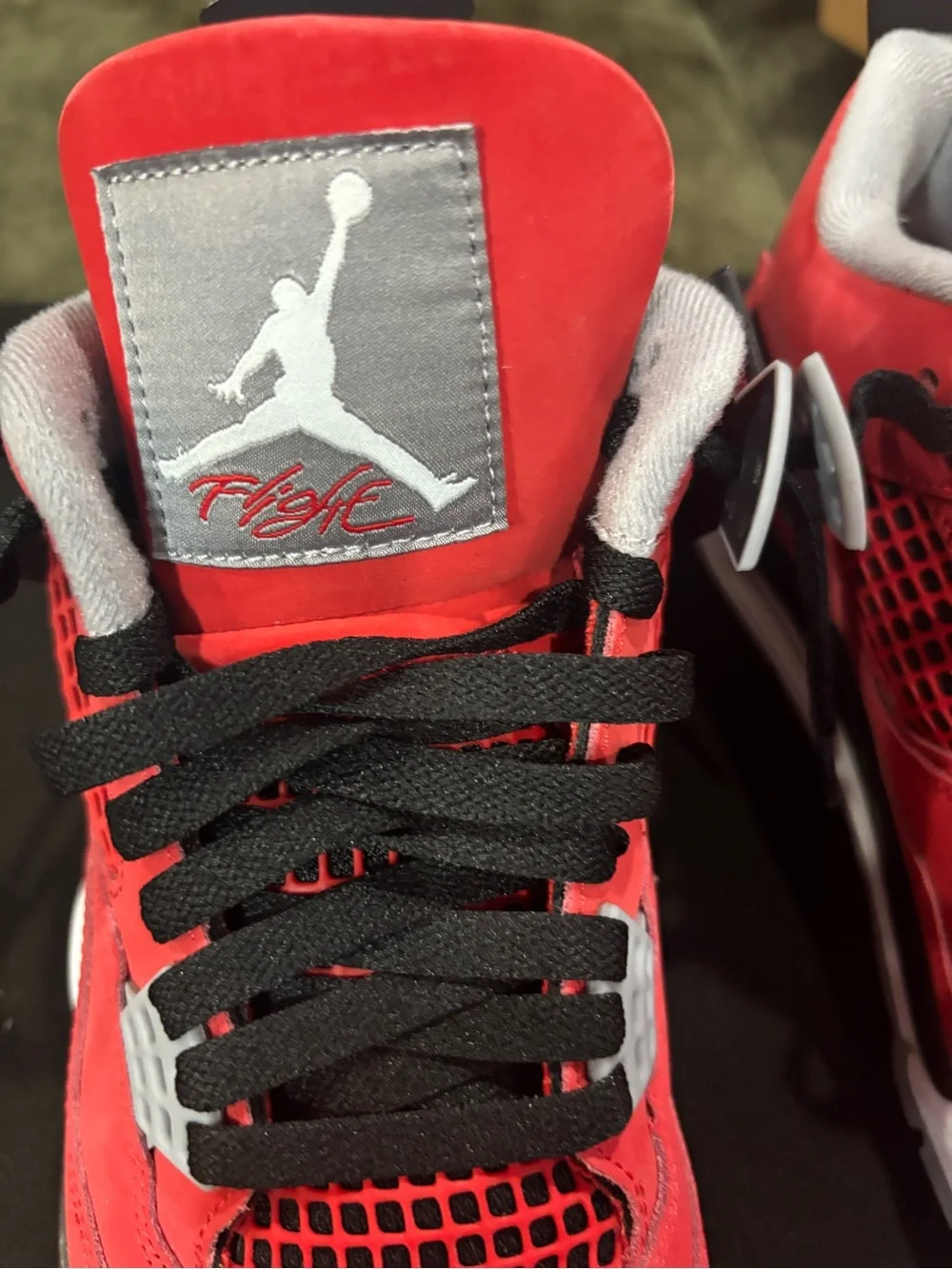 Jordan Air Jordan 4 Retro Toro Bravo Red Black White  FQ8138-600. Sz 9